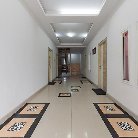 Urbanview Hotel Anggrek Puncak By Reddoorz Cianjur Bagian luar foto