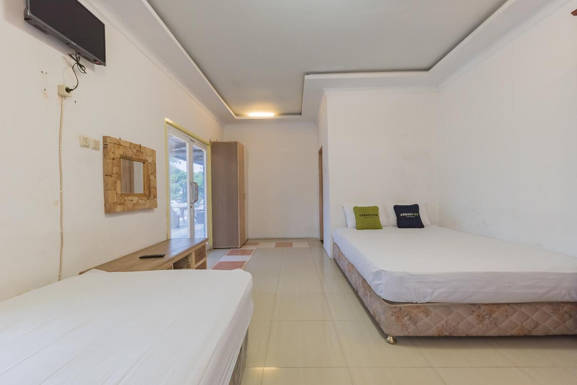 Urbanview Hotel Anggrek Puncak By Reddoorz Cianjur Bagian luar foto